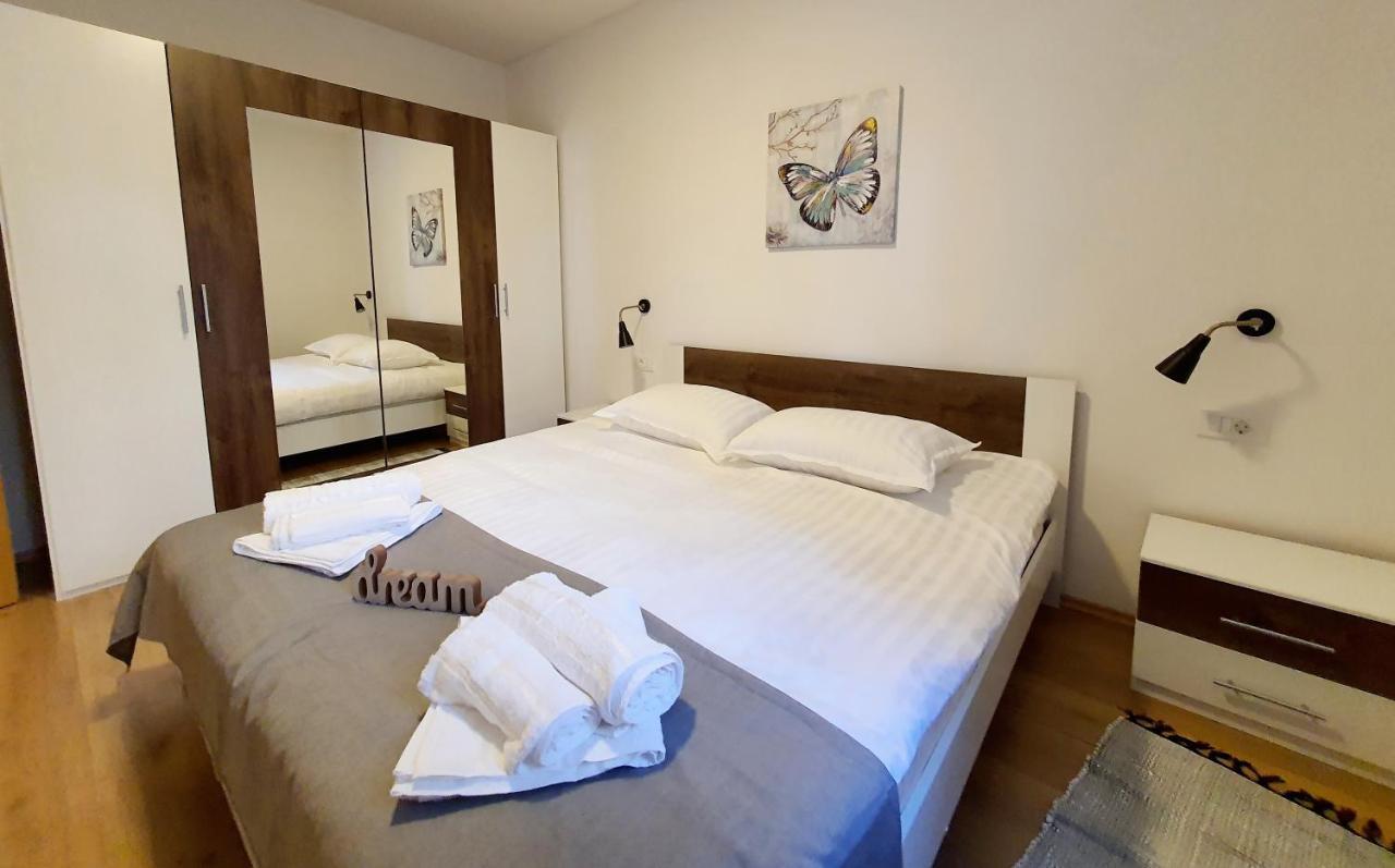 Sea Star Apartments ペシュチャーナ・ウヴァラ エクステリア 写真