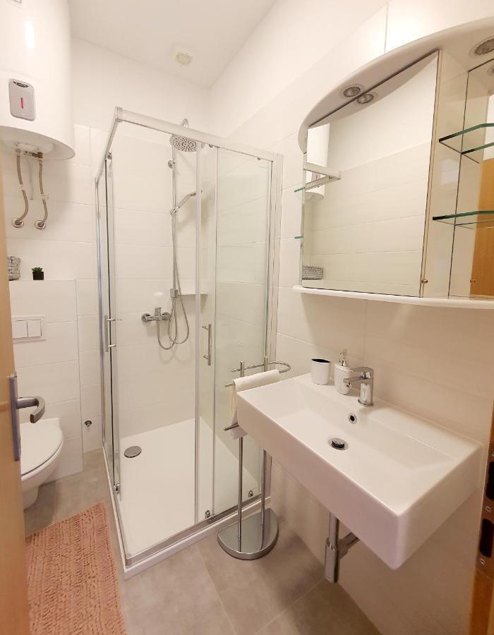 Sea Star Apartments ペシュチャーナ・ウヴァラ エクステリア 写真