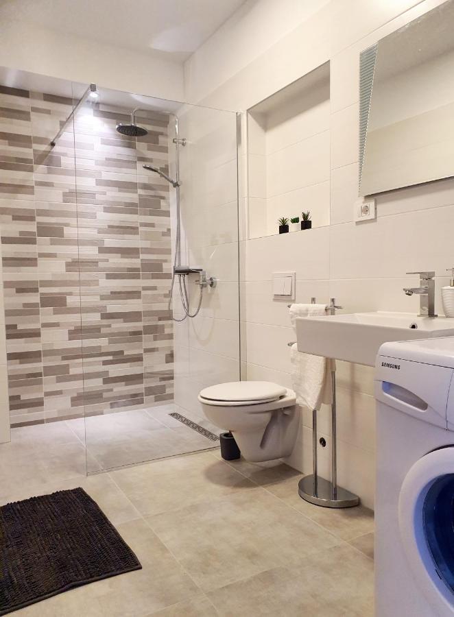 Sea Star Apartments ペシュチャーナ・ウヴァラ エクステリア 写真